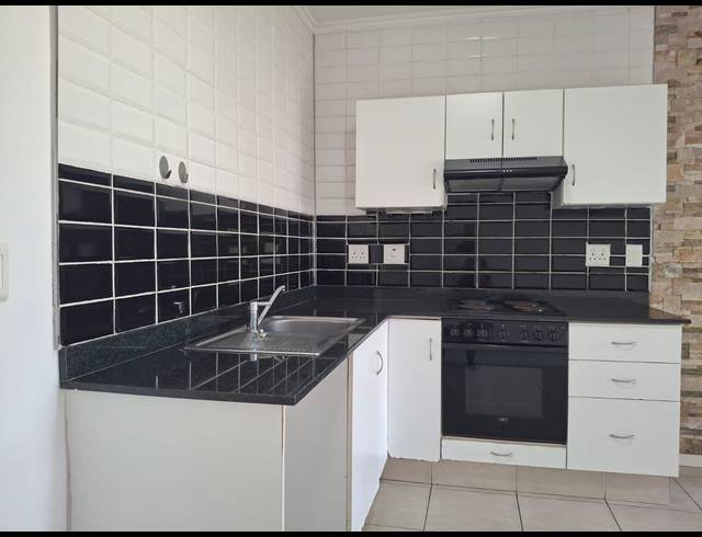 2 BEDROOM APARTMENT FOR SALE IN MANOR ESTATES